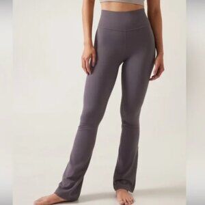 NWOT Athleta Transcend Slim Pant in Dusk Violet